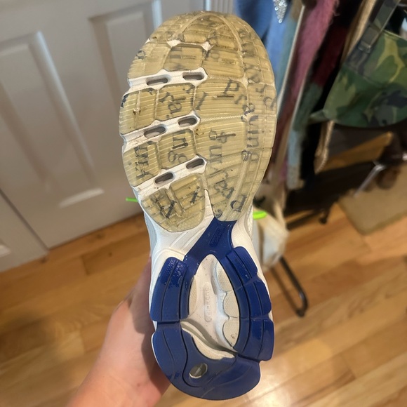 Adidas x Praying super nova Cushion 7 Trainers - Picture 8 of 8